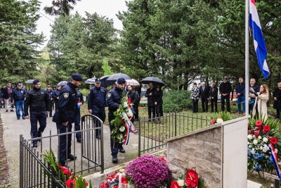 Polaganje vijenaca Bosanka (25).jpg